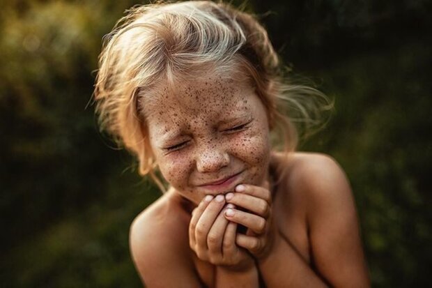 Dzieci o jasnym i nietypowym wyglądzie