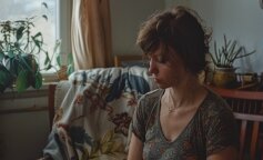 „Oszczędzałam pieniądze na mieszkanie z mężem, ale on wydał wszystko na córkę z pierwszego małżeństwa"