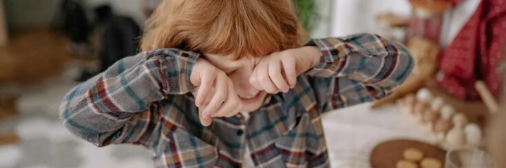 "Nie słuchała, upadła na ziemię, machała nogami i krzyczała, że chce lalkę. Matka poczerwieniała ze wstydu, błagała córkę ale to nic nie dało":z życia