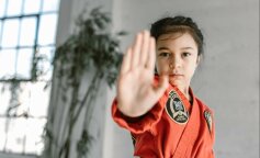 „Сzekałam na córeczkę, a ona urodziła się śliczna, ale z męskim charakterem, bo ojciec chciał syna. A ja nie wiem, jak odkryć w niej kobiecość”: matka